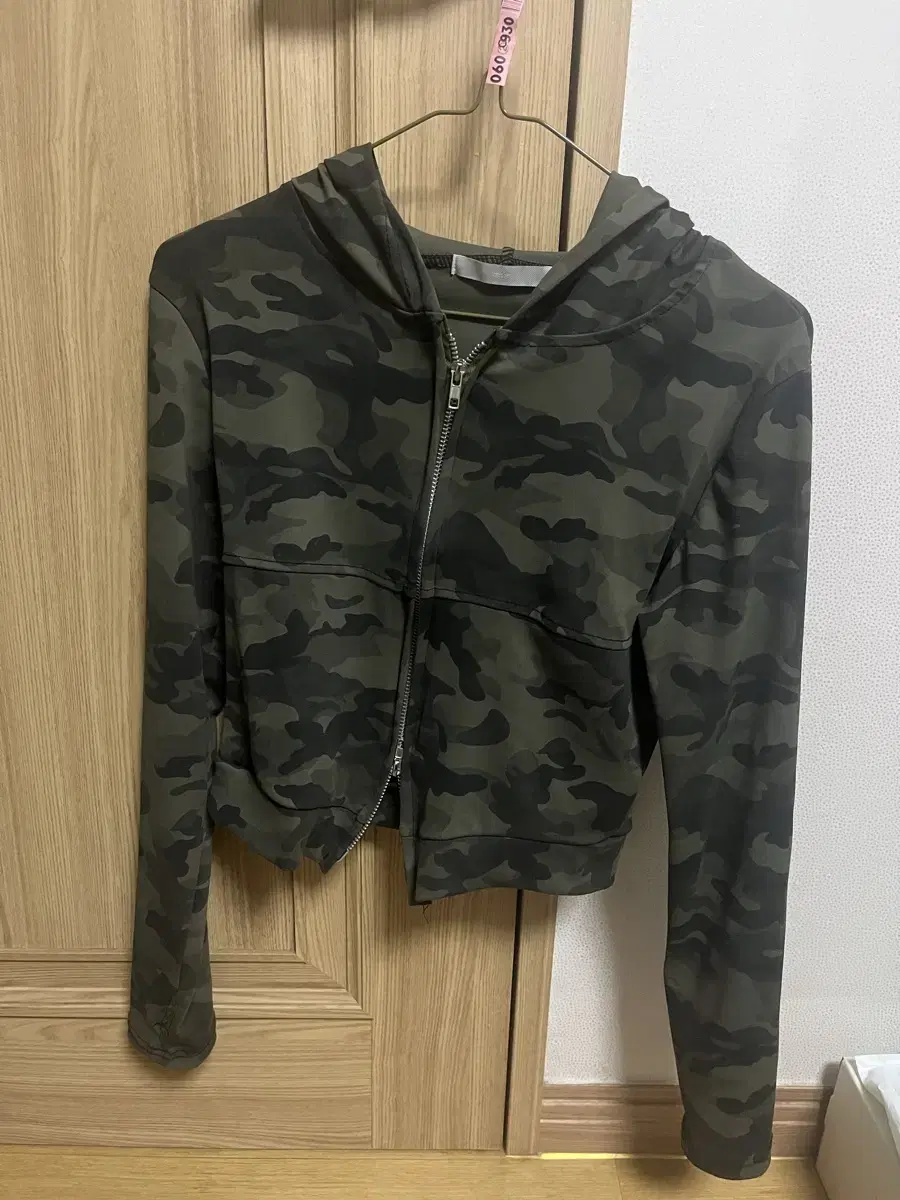 scuffers CAMO ZIPPER 迷彩フーディー xs SCFF Camo Zipper – Scuffers